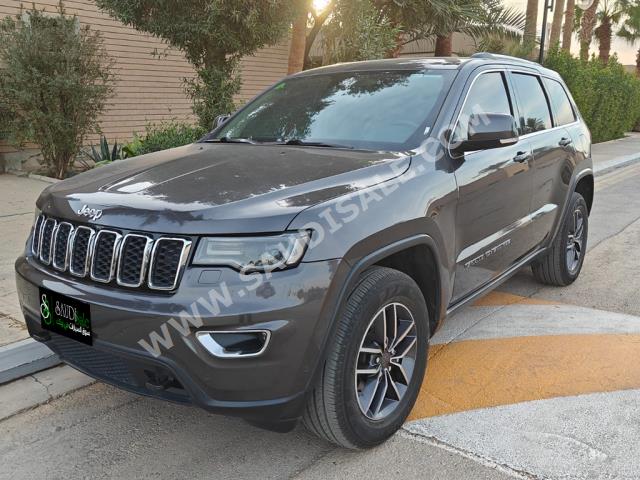 2019 جييب جراند شيروكي لاريدو