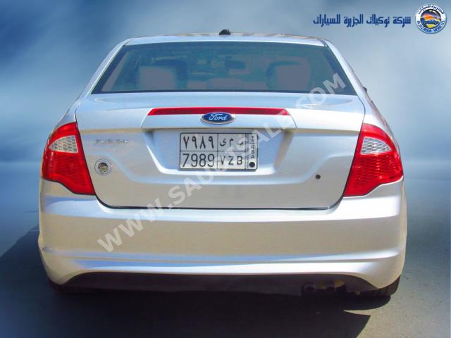 2012 فورد فيوجن