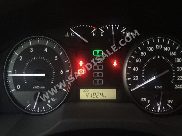 2013 تويوتا لاند كروزر جي اكس ار