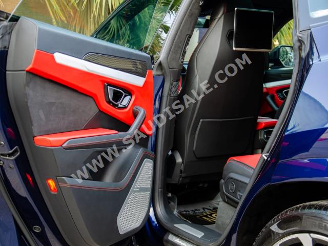 2022 لمبرجيني اوروس