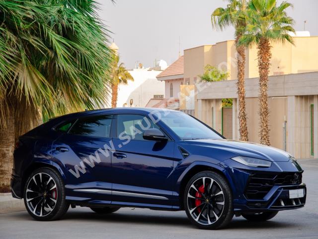 2022 لمبرجيني اوروس