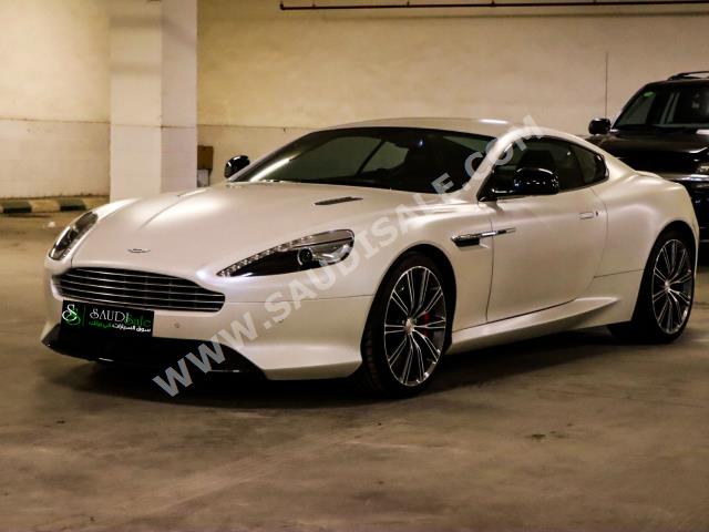 2013 استون مارتن دي بي 9