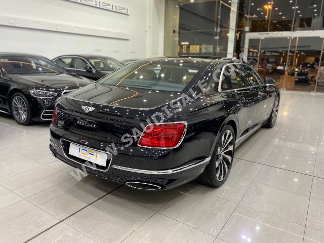 2022 بنتلي كونتيننتل فلاينج سبير دابليو 12