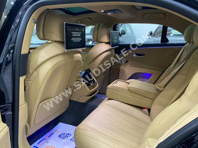 2022 بنتلي كونتيننتل فلاينج سبير دابليو 12