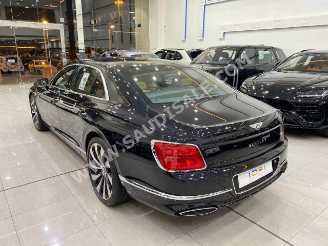 2022 بنتلي كونتيننتل فلاينج سبير دابليو 12