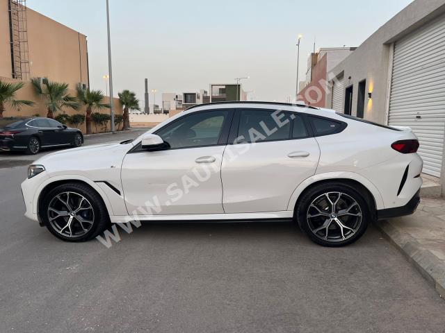 2021 بي ام دبليو الفئة اكس 6