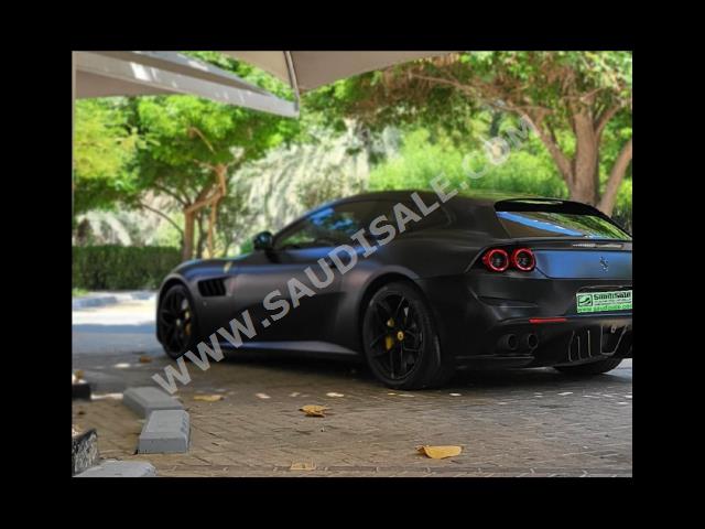 2020 فيراري جي تي سي 4 لوسو