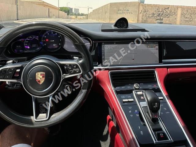 2017 بورش بانميرا 4 اس