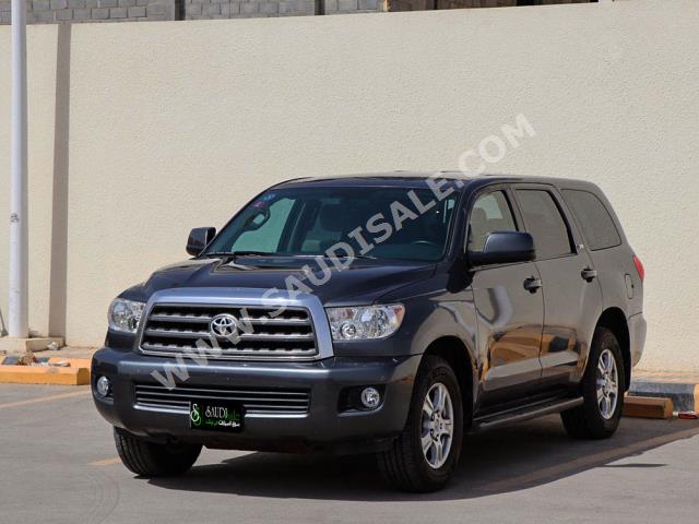 2014 تويوتا سكويا اس ار 5