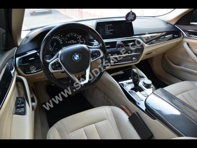 2018 بي ام دبليو الفئة الخامسة 520 أي إم كت