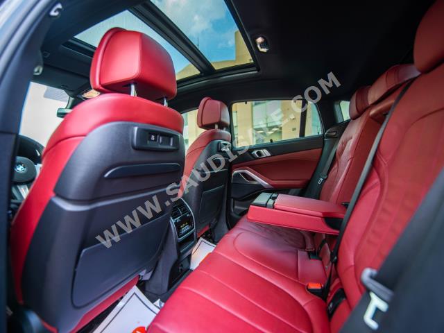 2022 بي ام دبليو الفئة اكس 6 إم كت