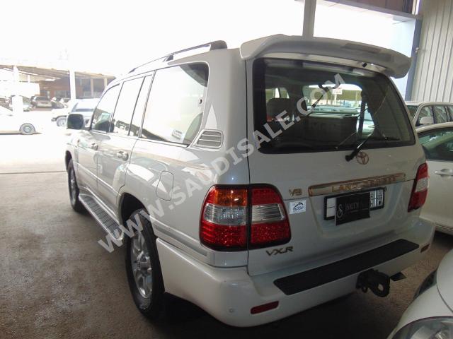 2006 تويوتا لاند كروزر في اكس ار