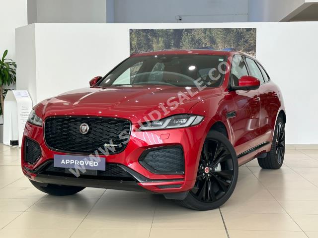 2022 جاكوار اف-بيس