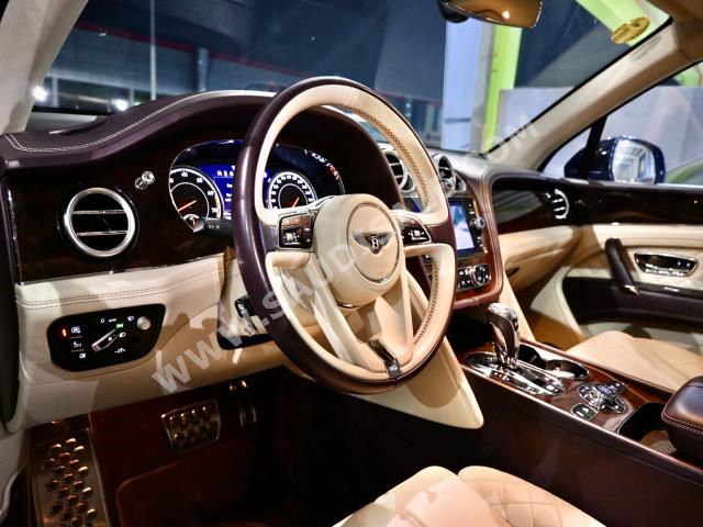 2018 بنتلي بنتايجا