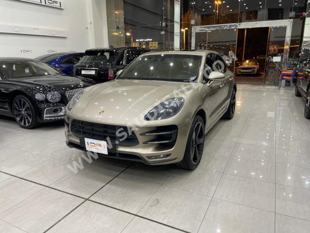 2016 بورش ماكان توربو