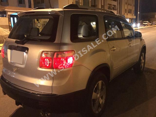 2012 جي ام سي اكاديا