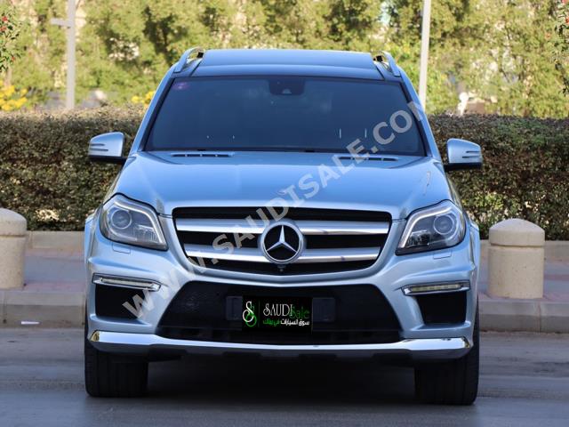 2015 مرسيدس - بنز جي إل 500