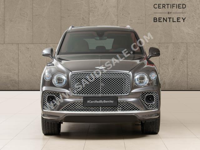 2022 بنتلي بنتايجا في 8