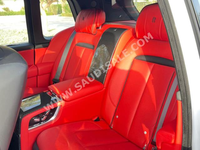 2021 رولز رويس كولينان بلاك بادج