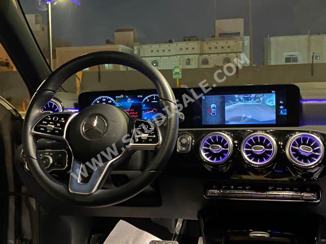 2021 مرسيدس - بنز أي 200