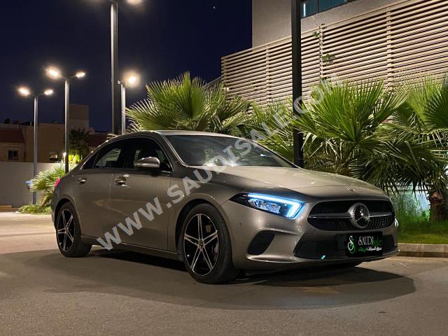 2021 مرسيدس - بنز أي 200