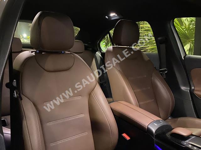 2021 مرسيدس - بنز أي 200