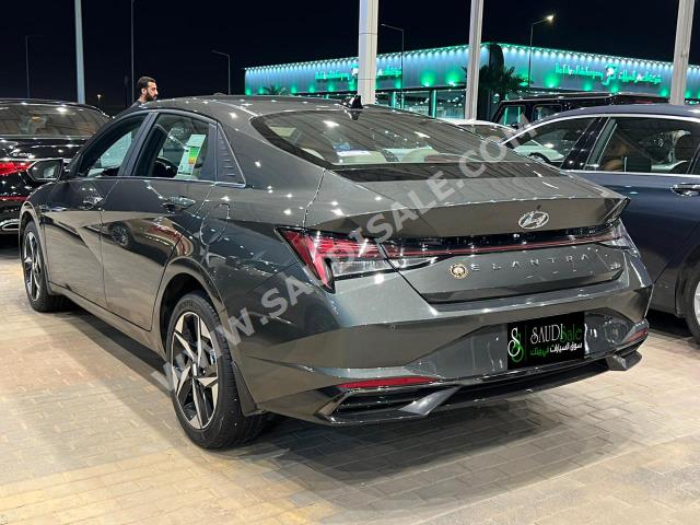 2021 هيونداي النترا