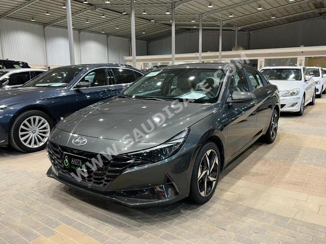 2021 هيونداي النترا