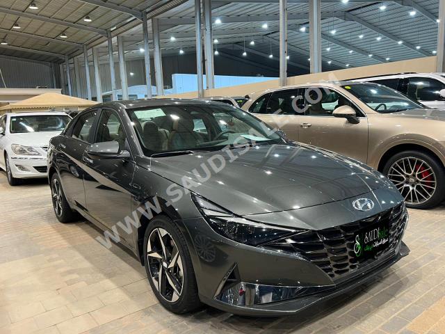 2021 هيونداي النترا