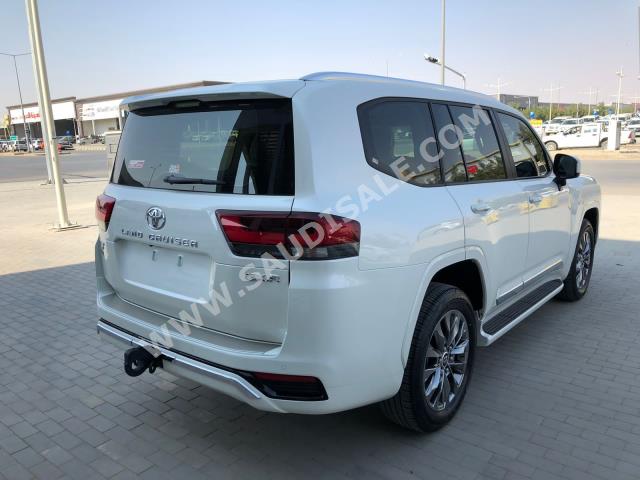 2023 تويوتا لاند كروزر جي اكس ار4