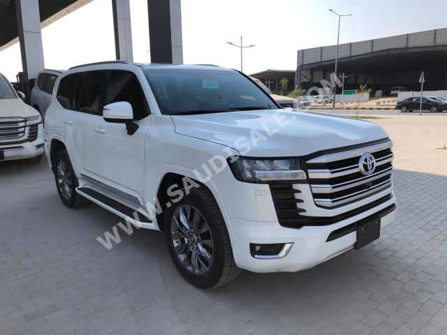 2023 تويوتا لاند كروزر جي اكس ار4