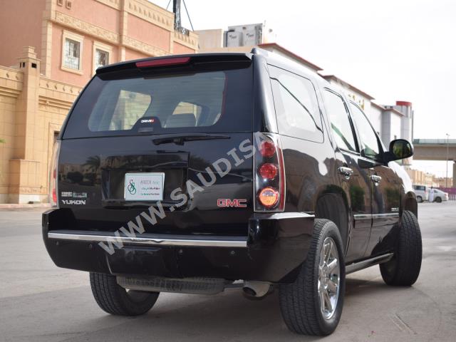 2009 GMC Yukon Denali
