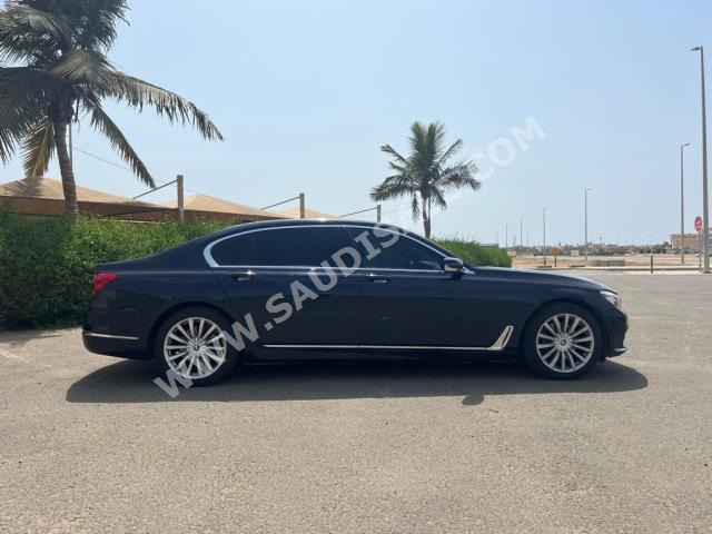 2016 بي ام دبليو الفئة السابعة 730 إل أي