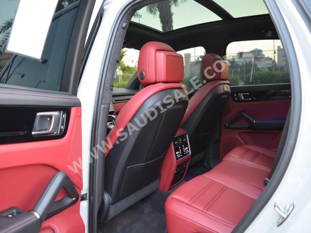 2023 بورش كايين جي تي اس