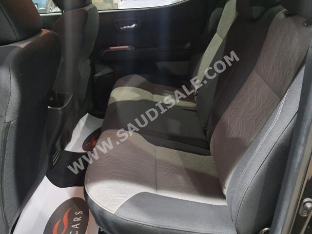 2022 تويوتا تاكوما تي ار دي