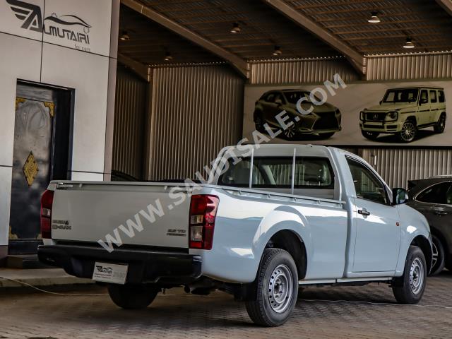 2020 ايسوزو بيكب غمارة