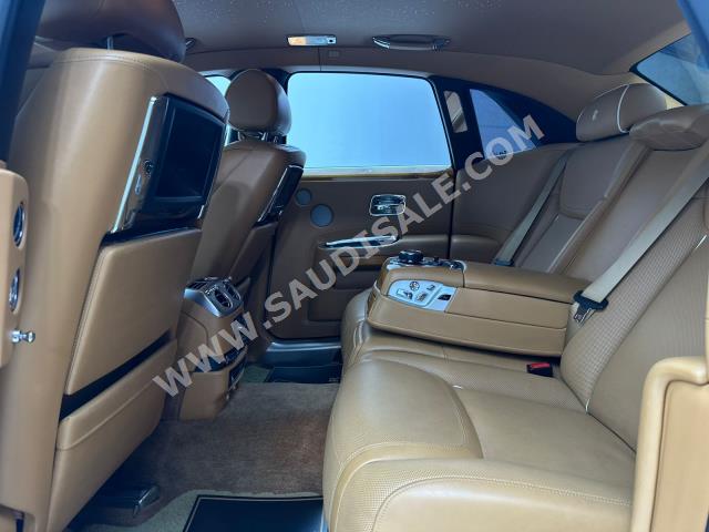 2016 رولز رويس قوست