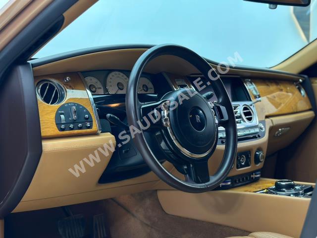 2016 رولز رويس قوست