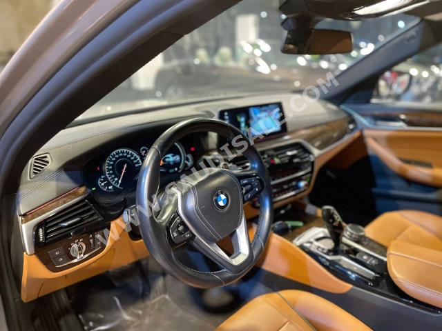 2017 بي ام دبليو الفئة الخامسة 530 أي