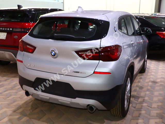 2021 بي ام دبليو الفئة اكس 2