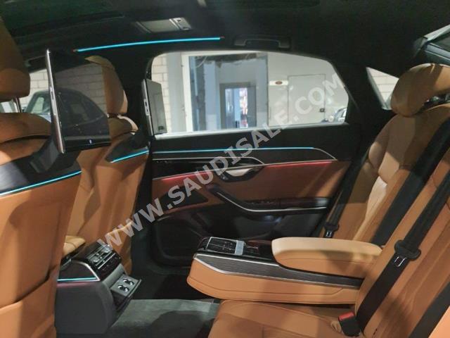 2023 اودي اي 8 ال