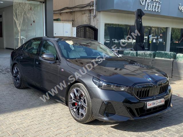 2024 بي ام دبليو الفئة الخامسة 520 أي