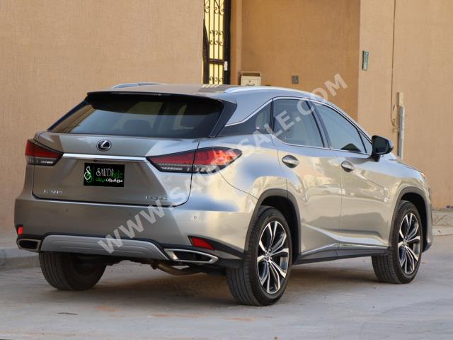 2020 لكزس أر إكس 350