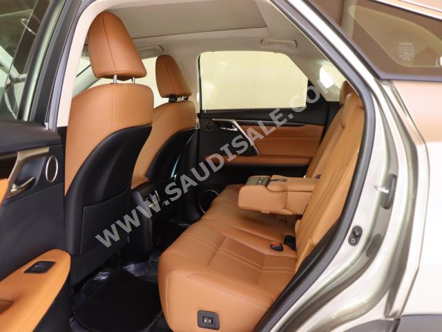 2020 لكزس أر إكس 350