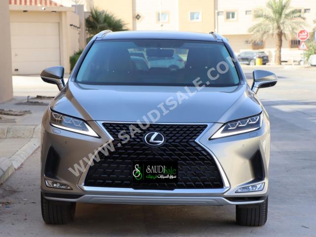 2020 لكزس أر إكس 350