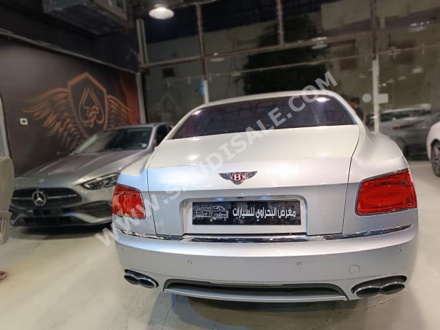 2015 بنتلي كونتيننتل فلاينج سبير