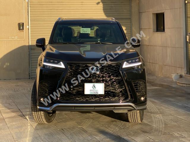 2023 لكزس إل إكس 600 إف