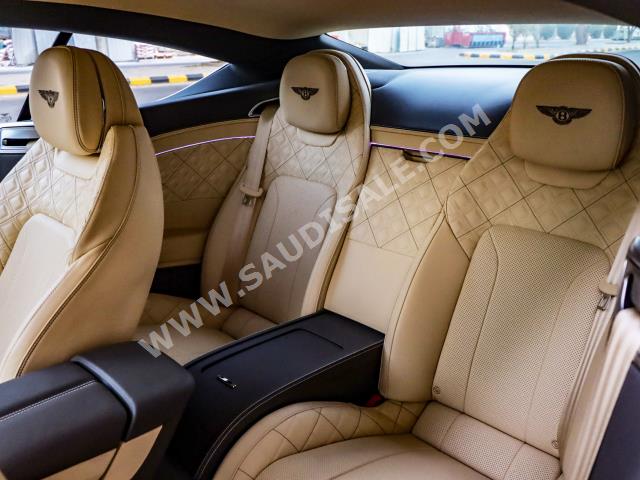 2019 بنتلي كونتيننتل جي تي الاصدار الاول