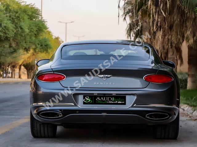 2019 بنتلي كونتيننتل جي تي الاصدار الاول