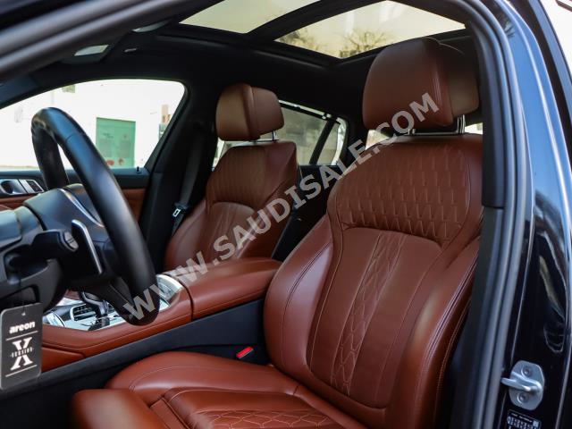 2021 بي ام دبليو الفئة اكس 6 إم كت